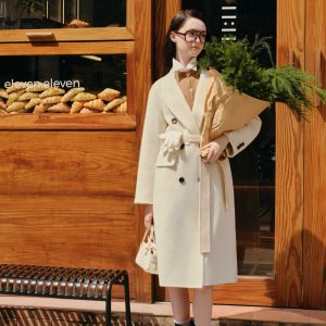 Áo dạ 2 hàng cúc, cổ ve mèo