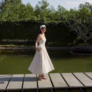 Đầm Resort 2 dây bổ cong ngực, nhún hông